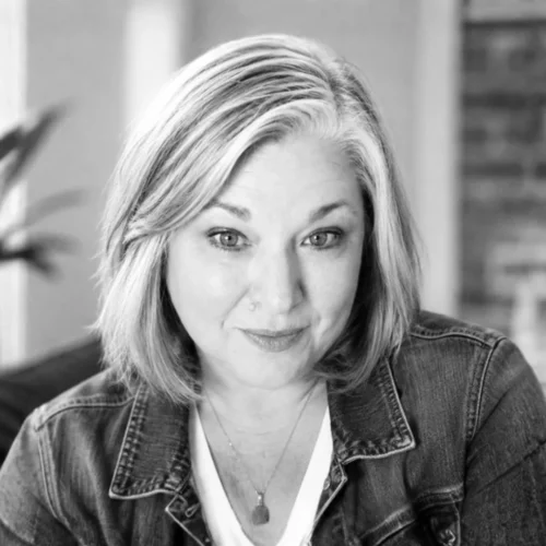 Lorri Sides headshot